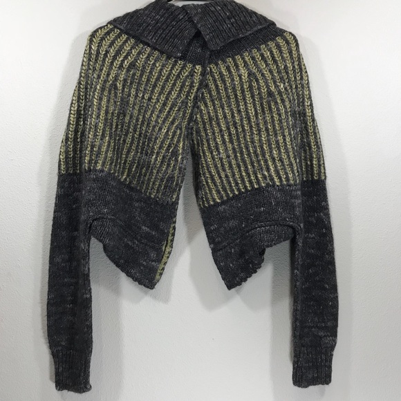 Luxurious Parisian Wool Alpaca cardigan sweater - Picture 6 of 8